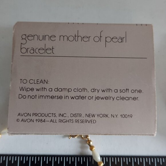 Vintage Avon Genuine Mother of Pearl bracelet - Picture 4 of 4